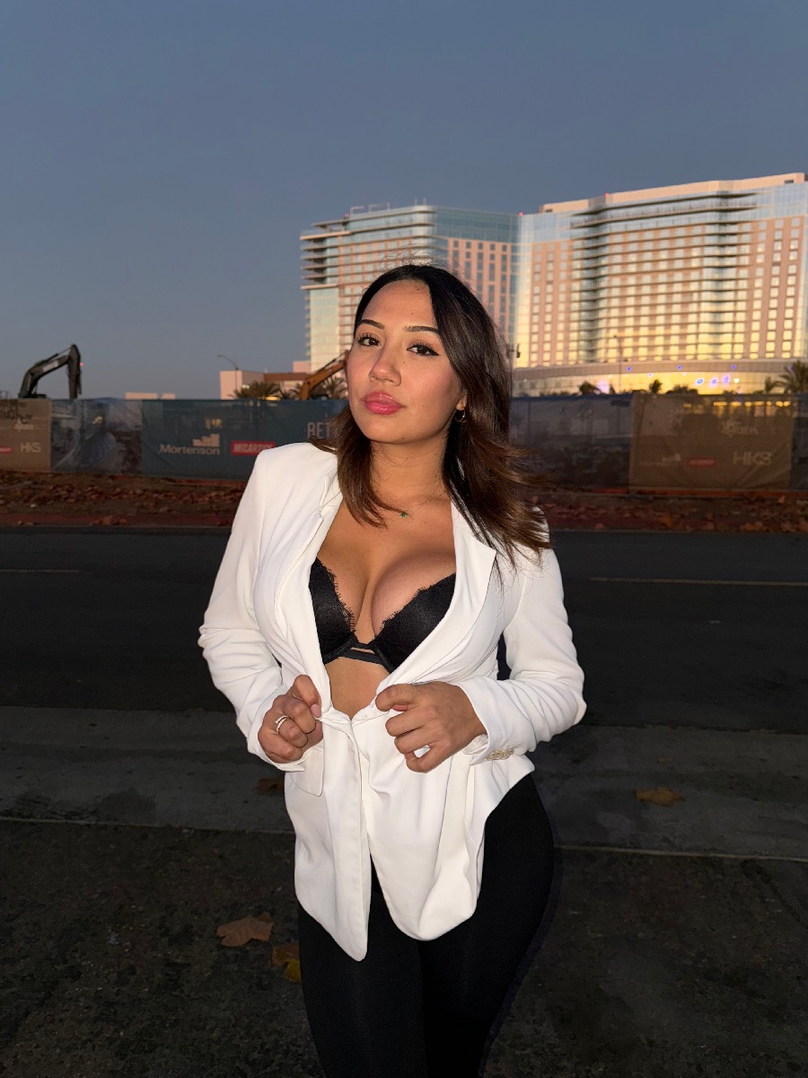 Take a pause and enjoy Ali Cruz — streaming from Yazd