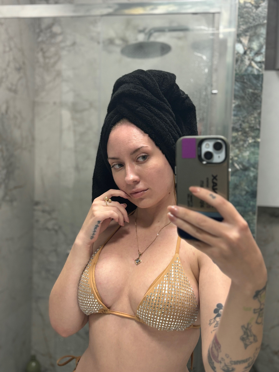 Nude girl KateV in Yazd