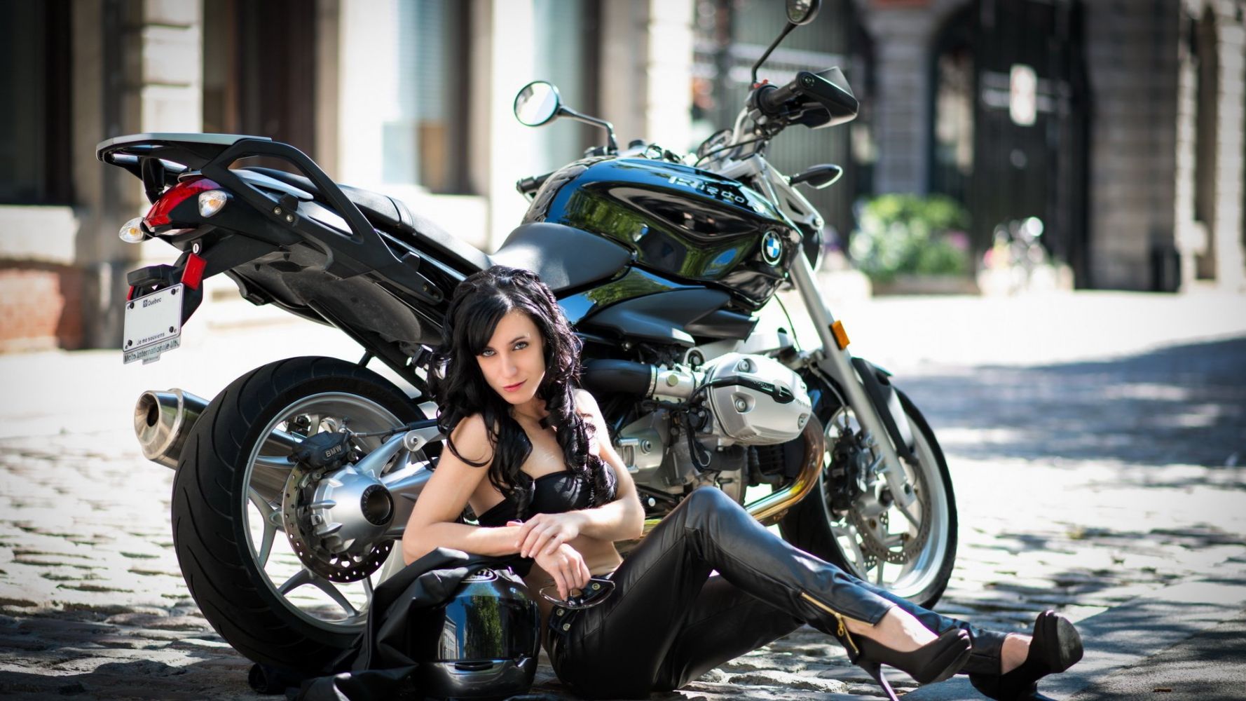 European women on bikes in Yazd