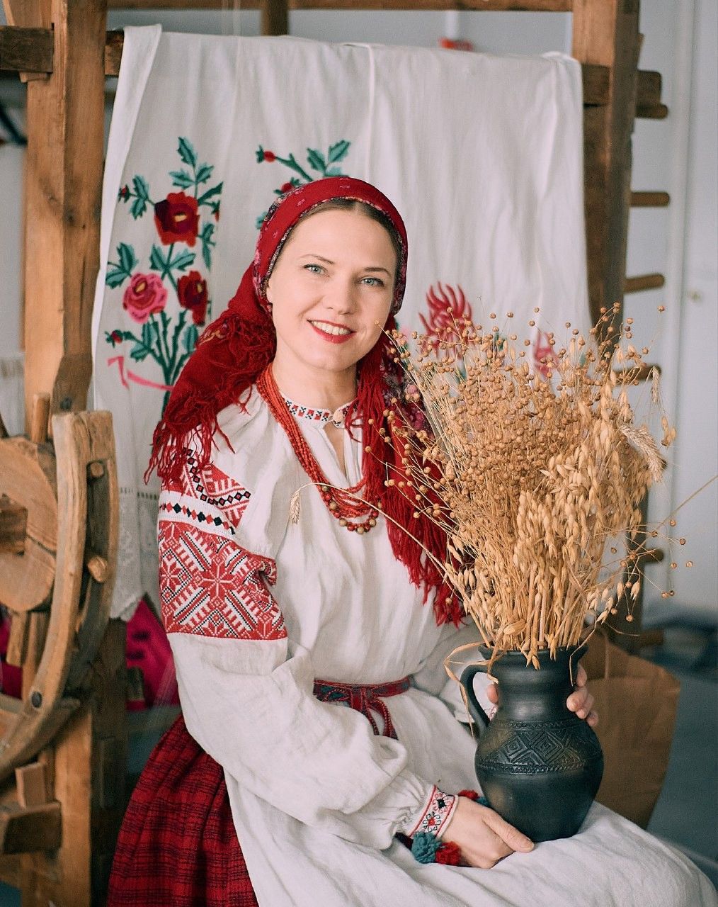 Women in Slavic costumes in Yazd