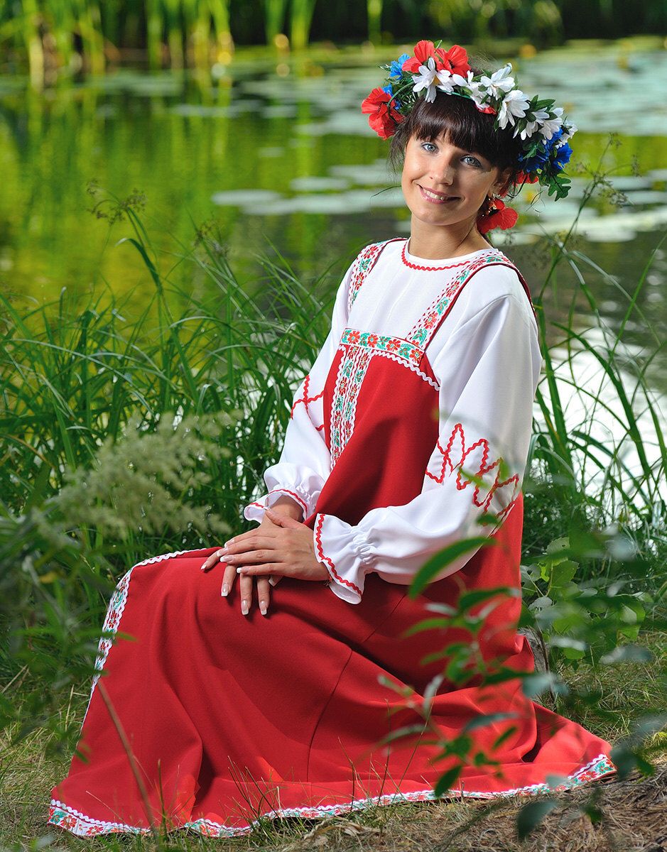Beautiful girl Girls in Slavic costumes in Yazd