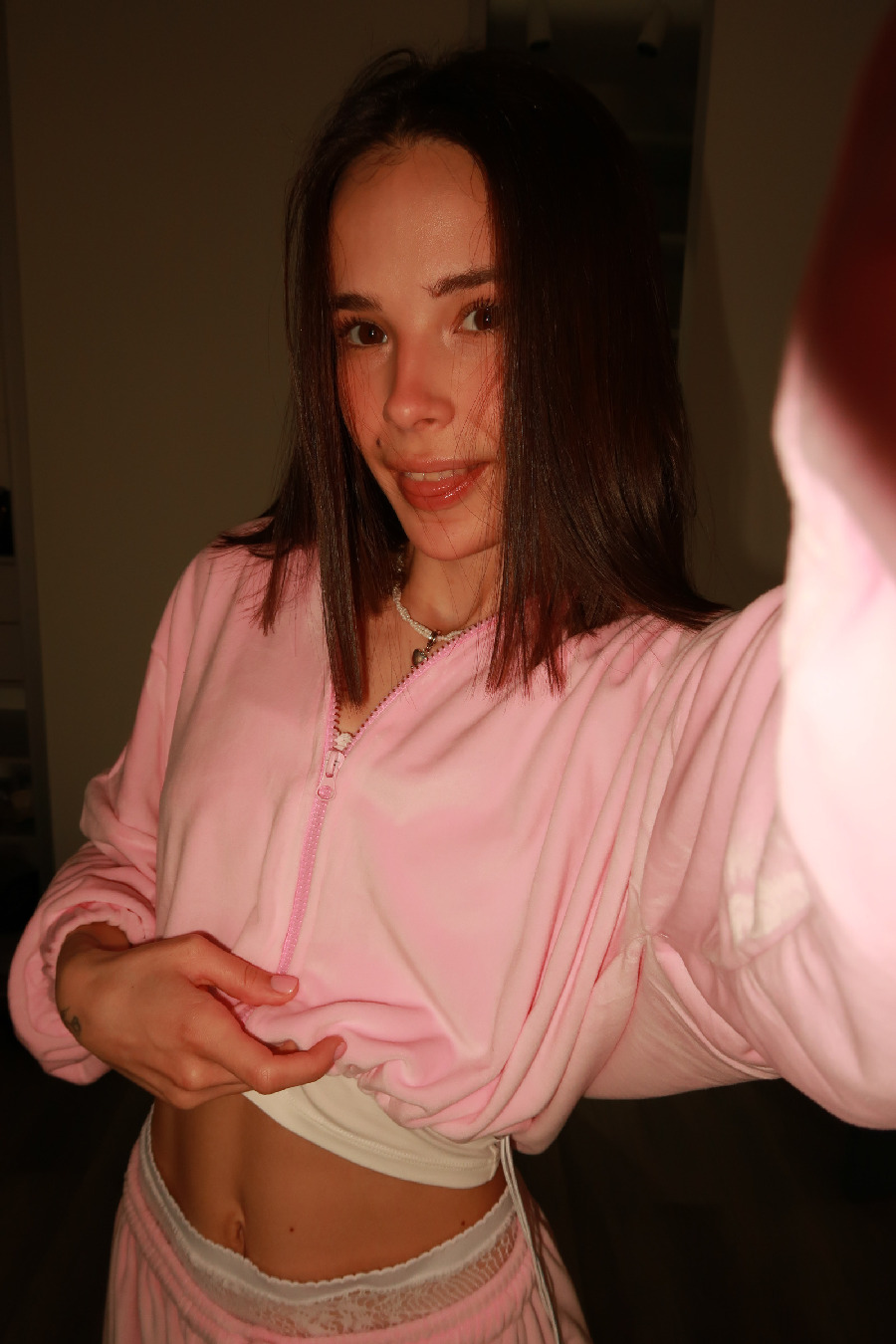 Tina brings the glow — live moments in Yazd