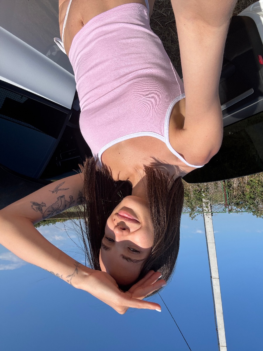 Sexy model Tina in Yazd